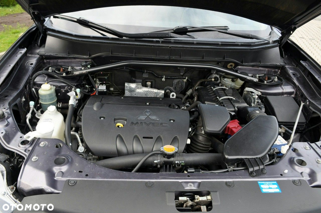 Mitsubishi Outlander - 37