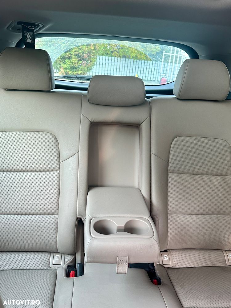 Hyundai Tucson 2.0 CRDI 4WD 6AT Luxury+ - 22