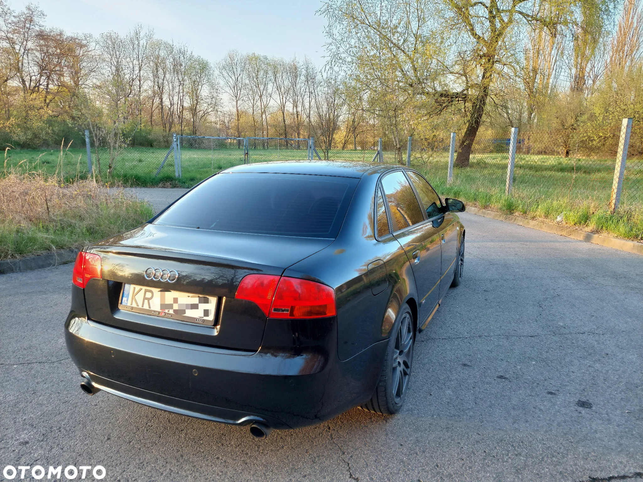 Audi A4 2.0 T FSI - 11