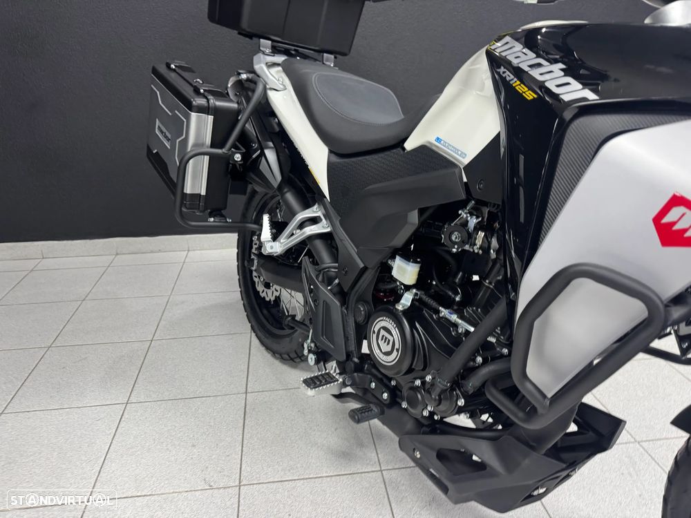 Macbor Montana XR1 125 - 8