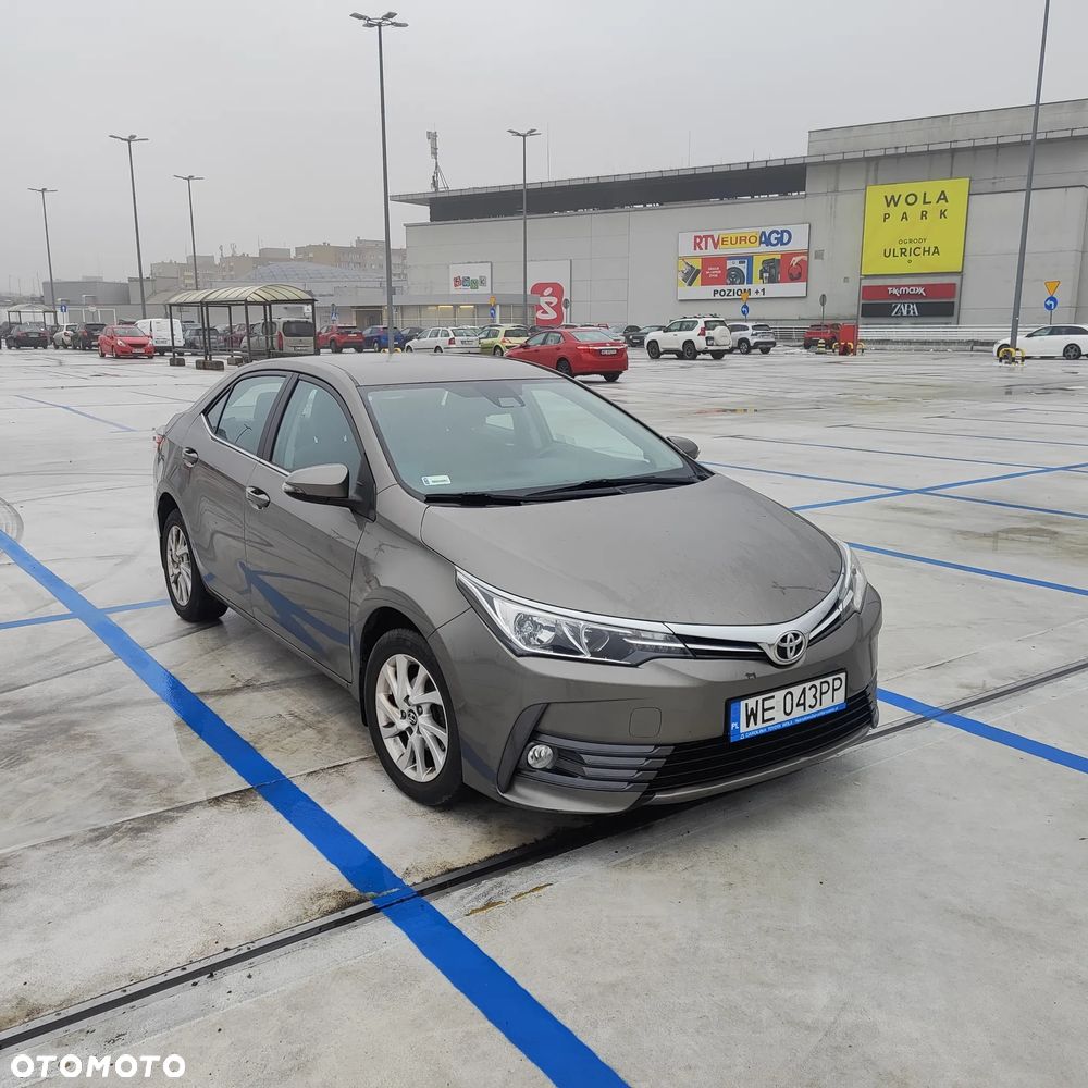 Toyota Corolla 1.6 Comfort - 16