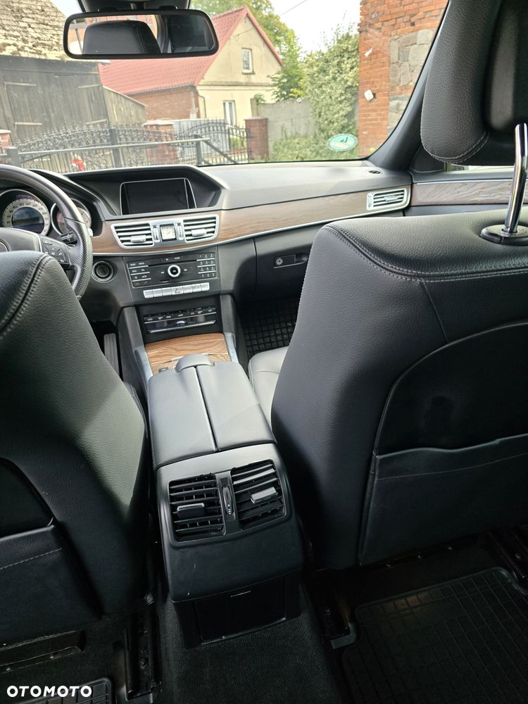 Mercedes-Benz Klasa E 350 BlueTEC 4-Matic Classic - 5