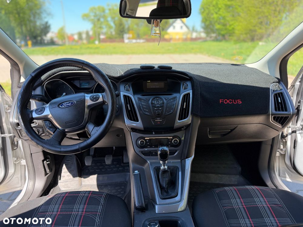 Ford Focus 1.6 TDCi DPF Start-Stopp-System Champions Edition - 9
