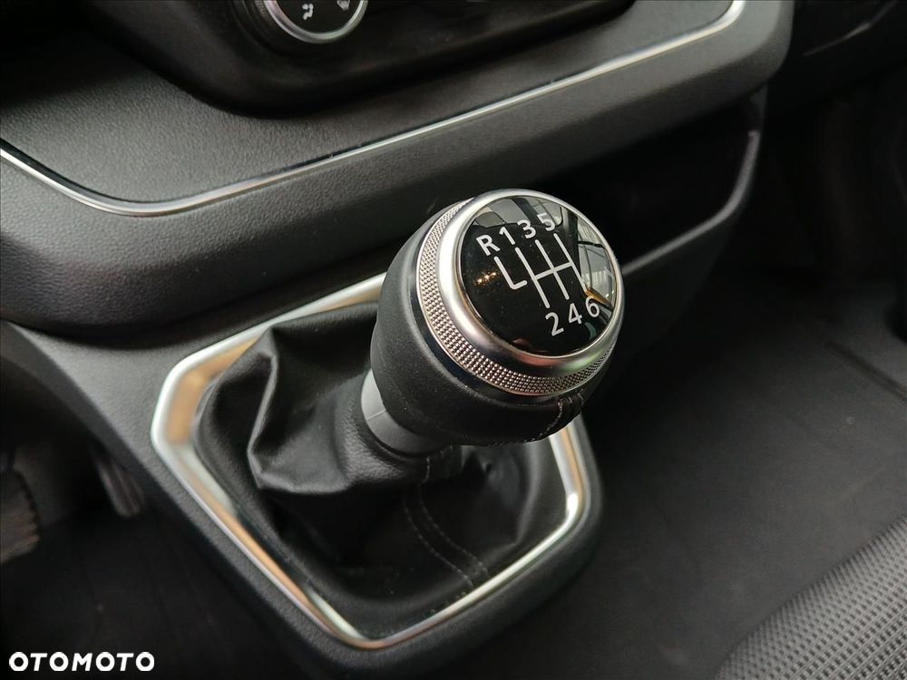 Renault Trafic 2.0 dCi - 16