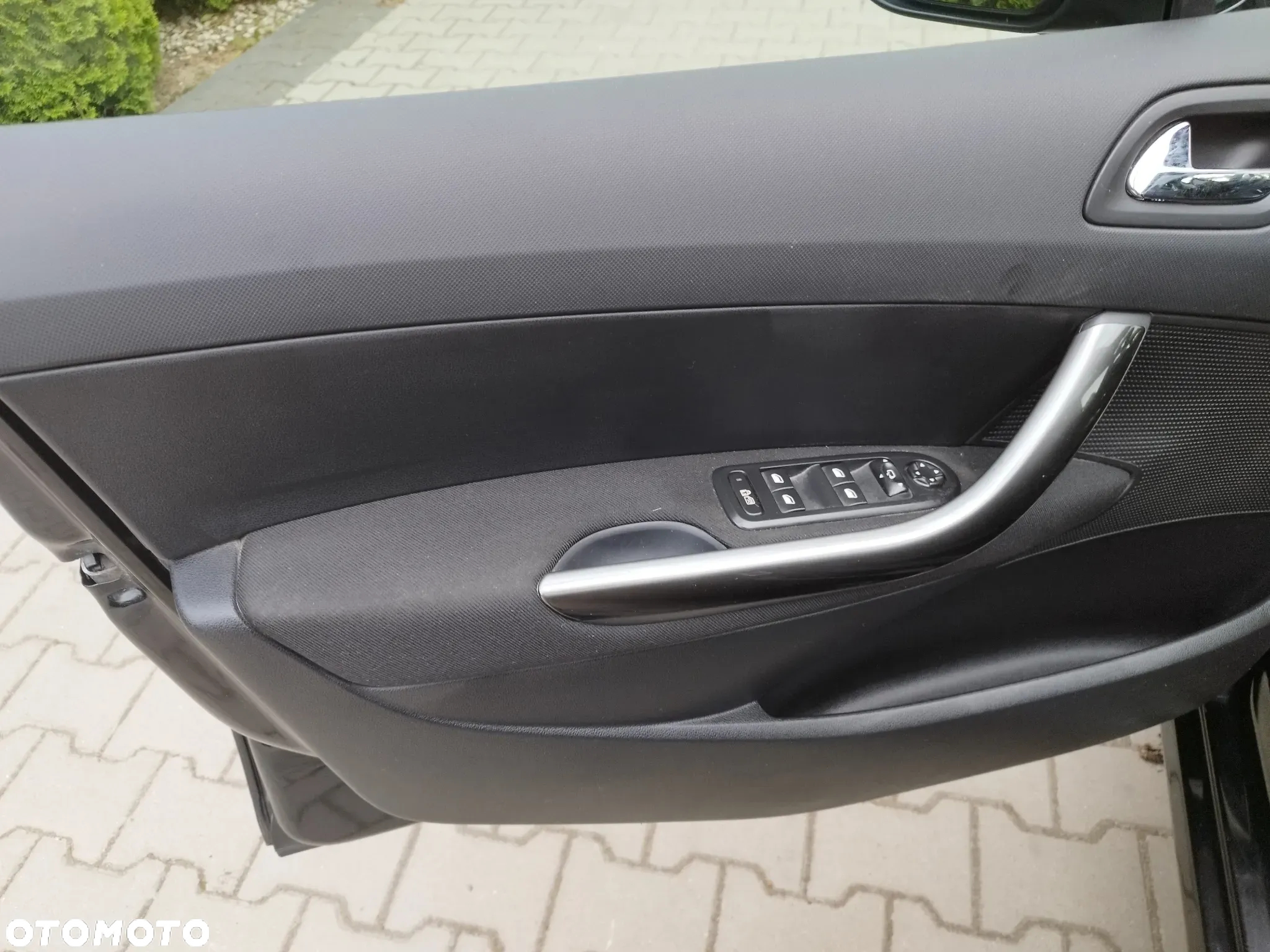 Peugeot 308 SW HDi FAP 110 EGS6 Premium - 22