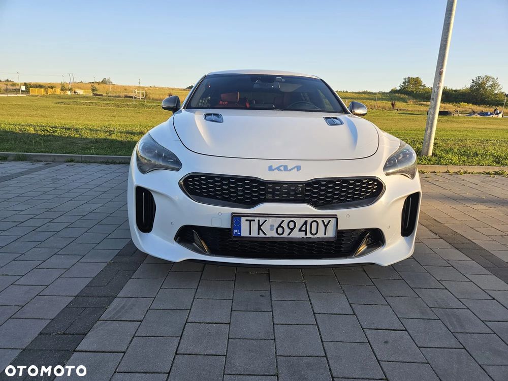 Kia Stinger - 2