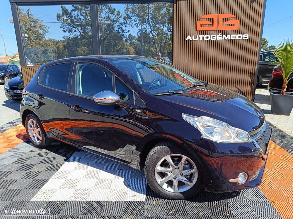 Peugeot 208 1.2 VTi SE Style - 1
