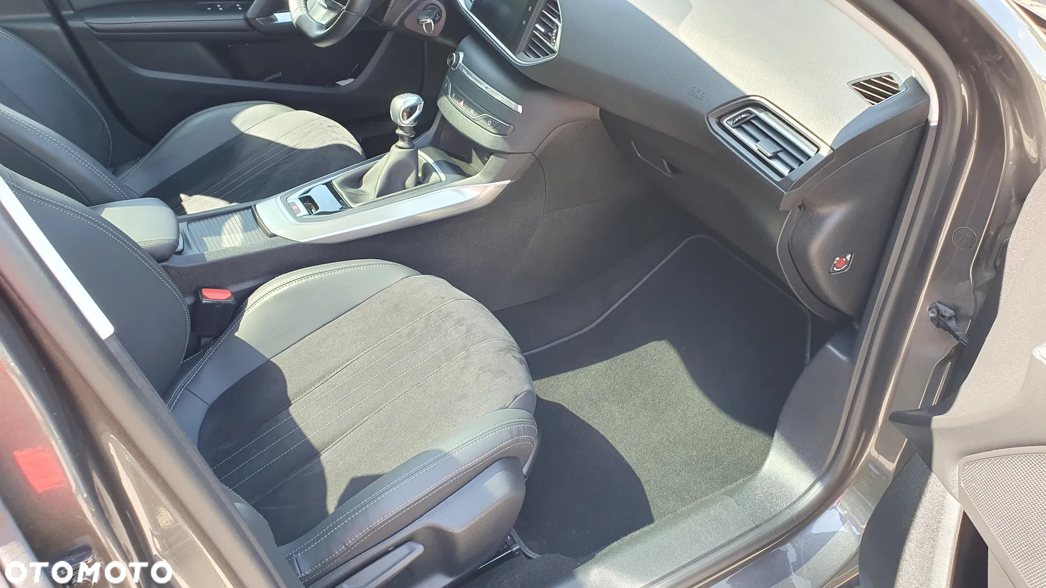 Peugeot 308 1.2 PureTech GPF Allure Pack S&S - 19
