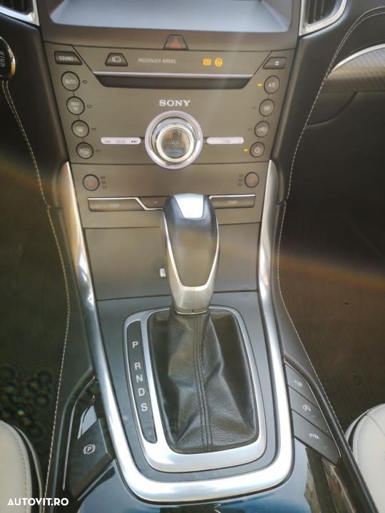 Ford Edge 2.0 TDCi Bi-Turbo 4x4 Vignale - 11