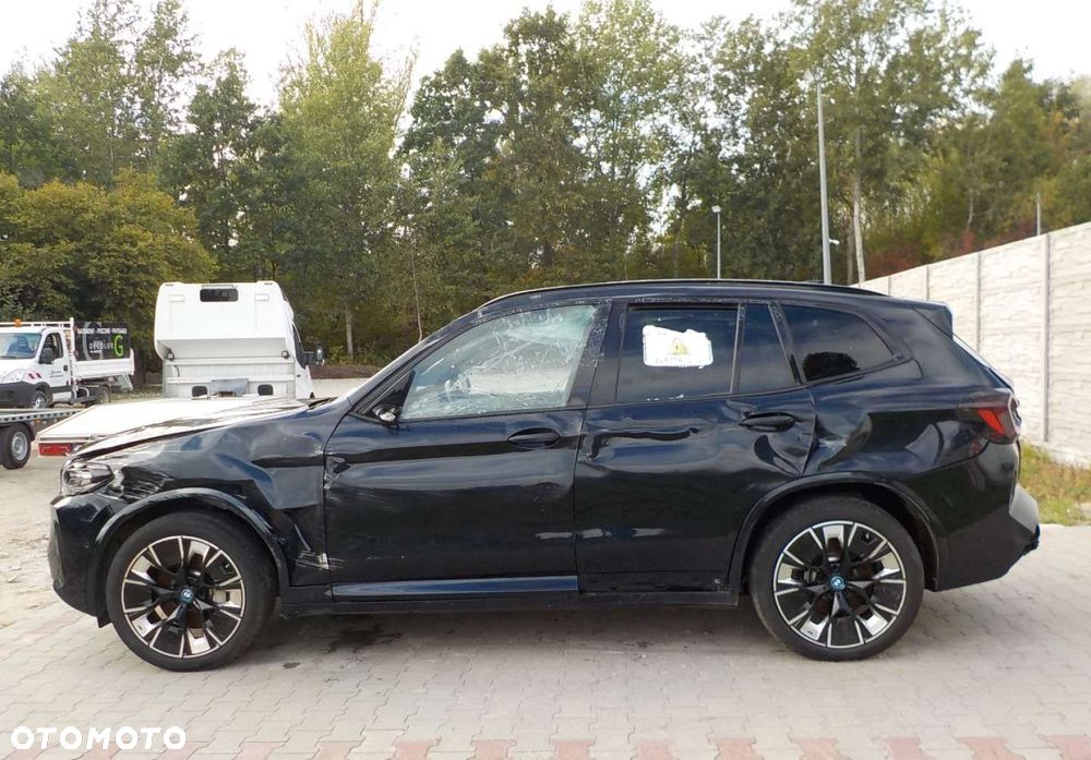BMW iX3 - 9