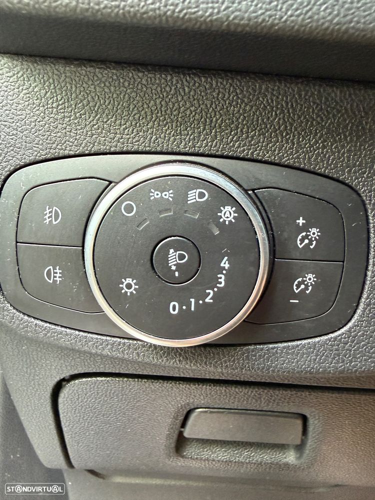 Ford Focus SW - 23