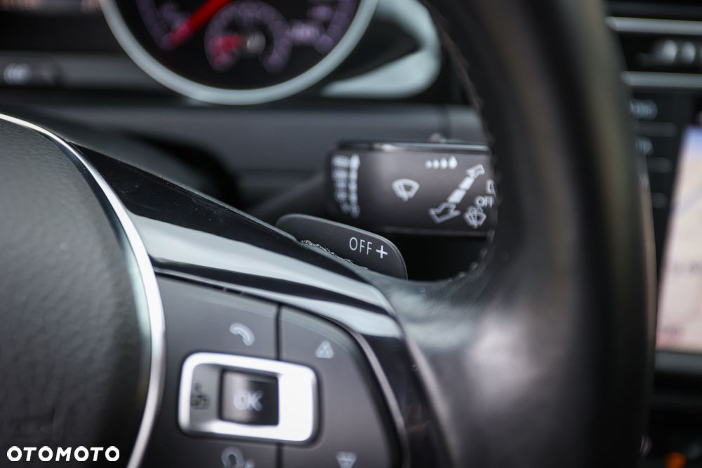 Volkswagen Golf 2.0 TDI BlueMotion Technology DSG Allstar - 34