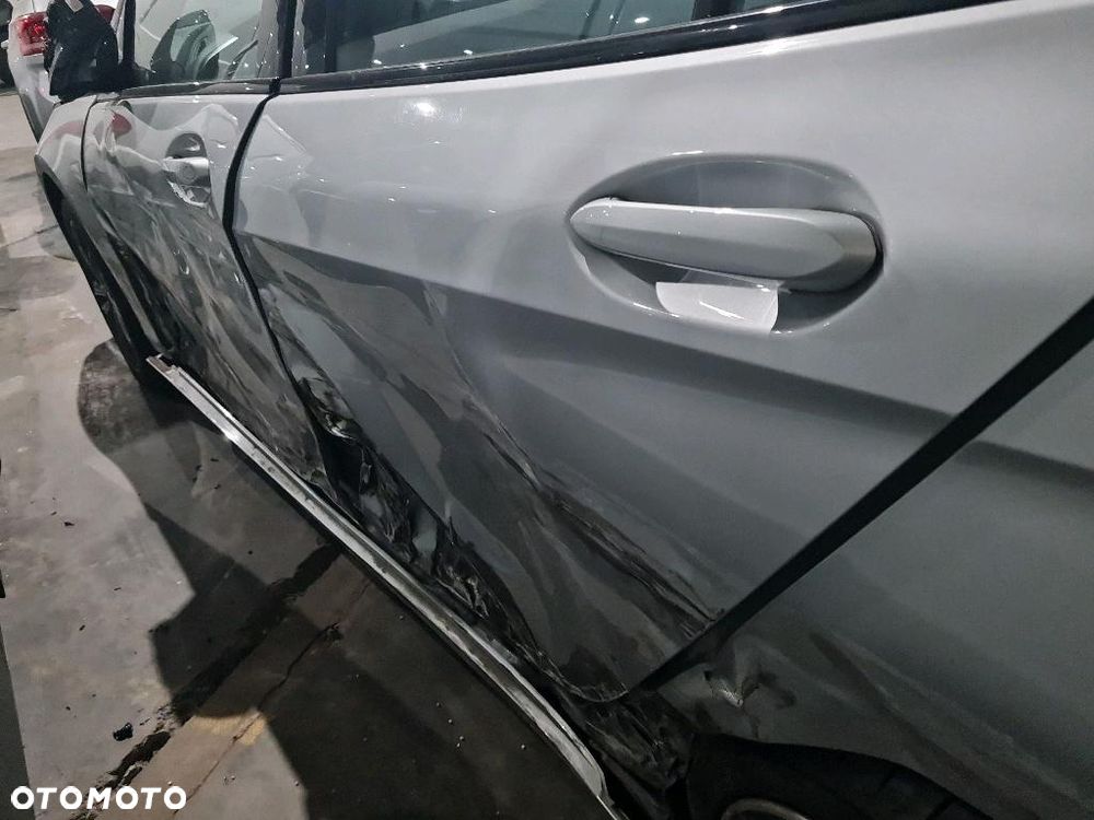 BMW Seria 1 118d Business Edition sport - 21