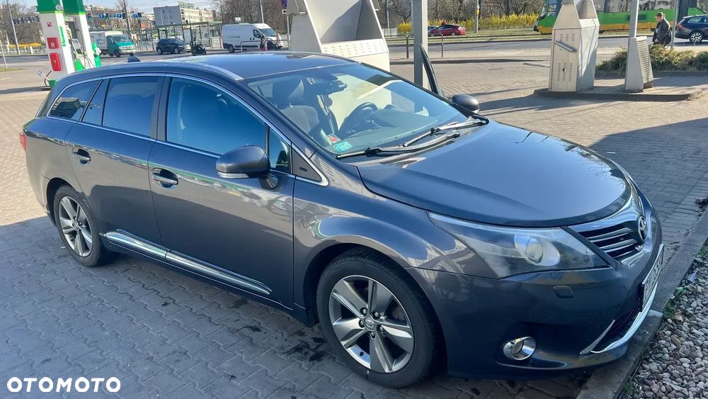 Toyota Avensis 1.8 Premium - 5