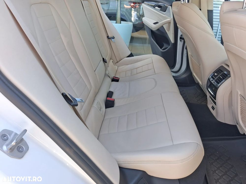 BMW X4 xDrive20d xLine - 30