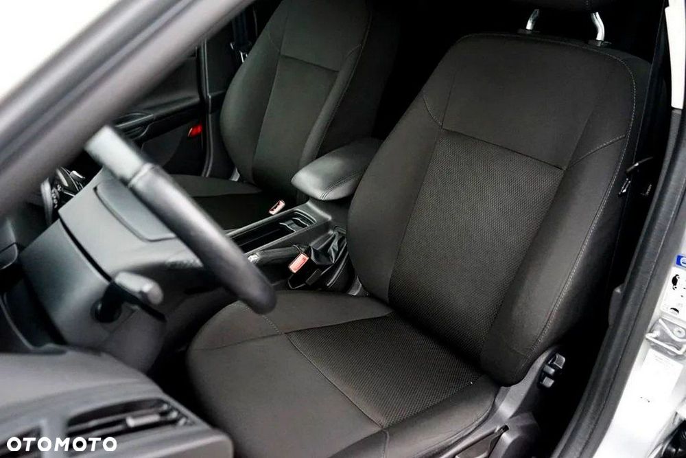 Ford Focus 1.5 TDCi SYNC Edition - 19