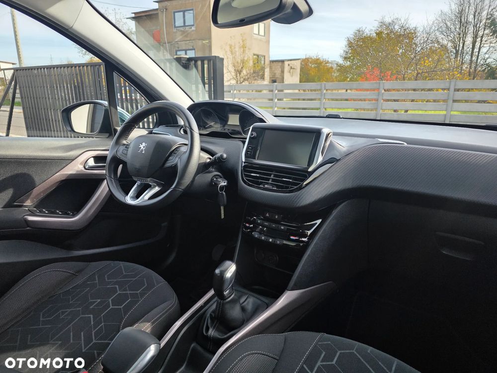 Peugeot 2008 PureTech 110 Style - 8