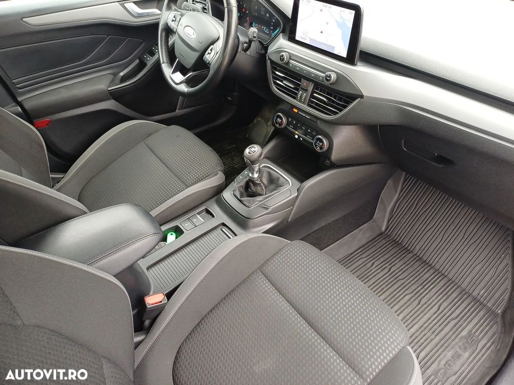 Ford Focus 1.0 EcoBoost Trend Edition - 24