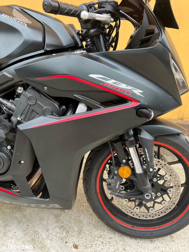 Honda CBR 650R - 10