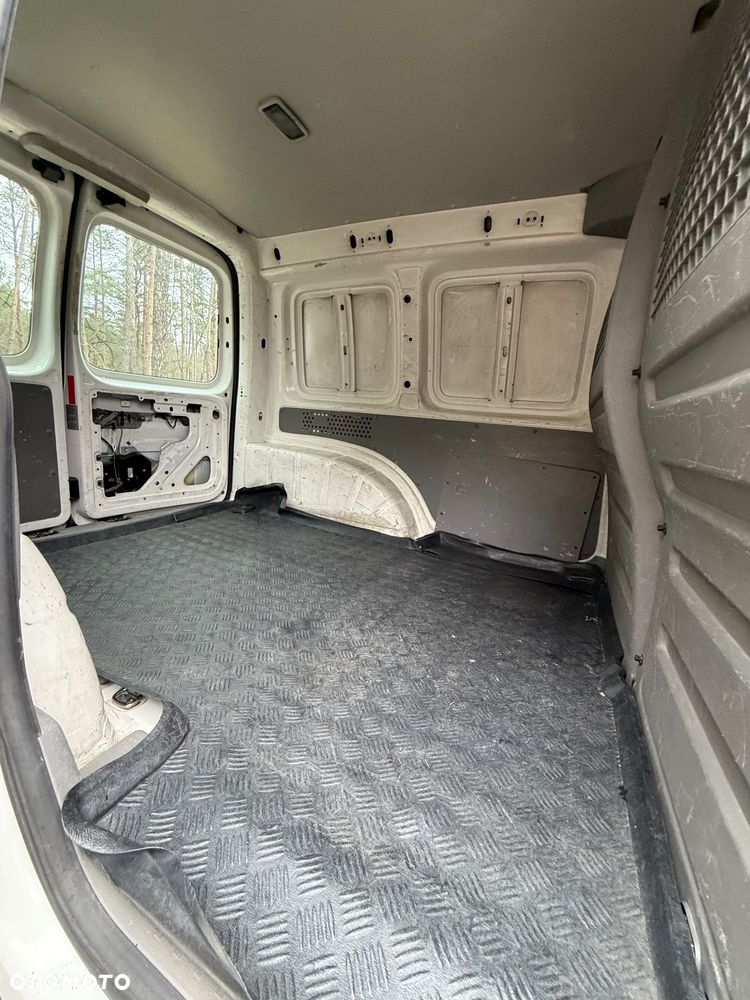 Volkswagen Caddy - 18