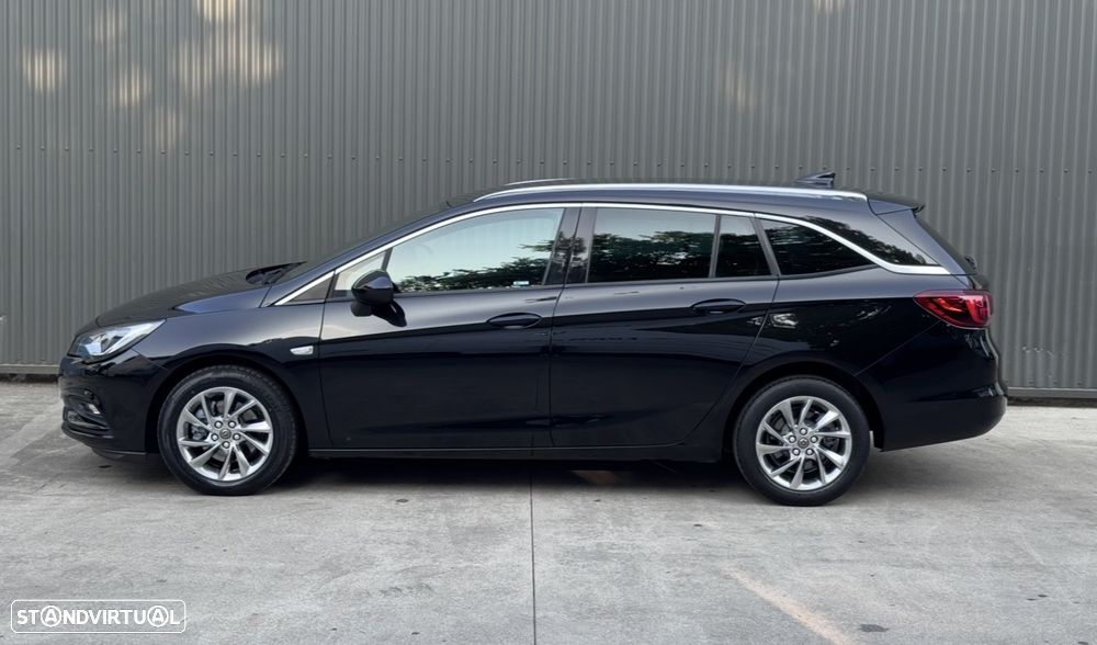 Opel Astra Sports Tourer - 2