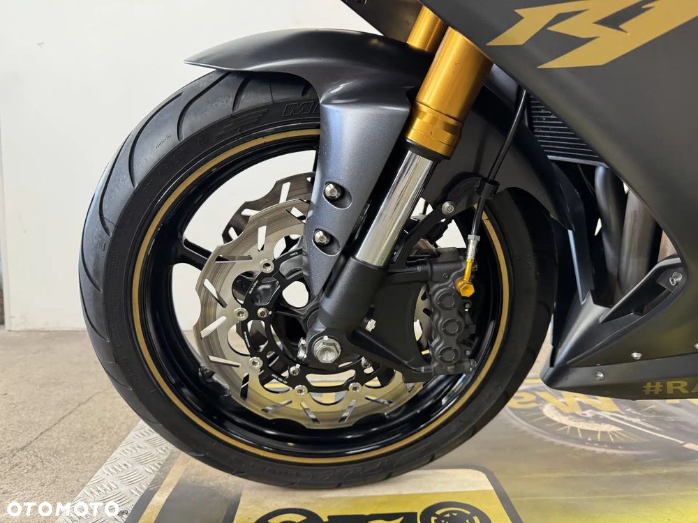 Yamaha YZF - 18