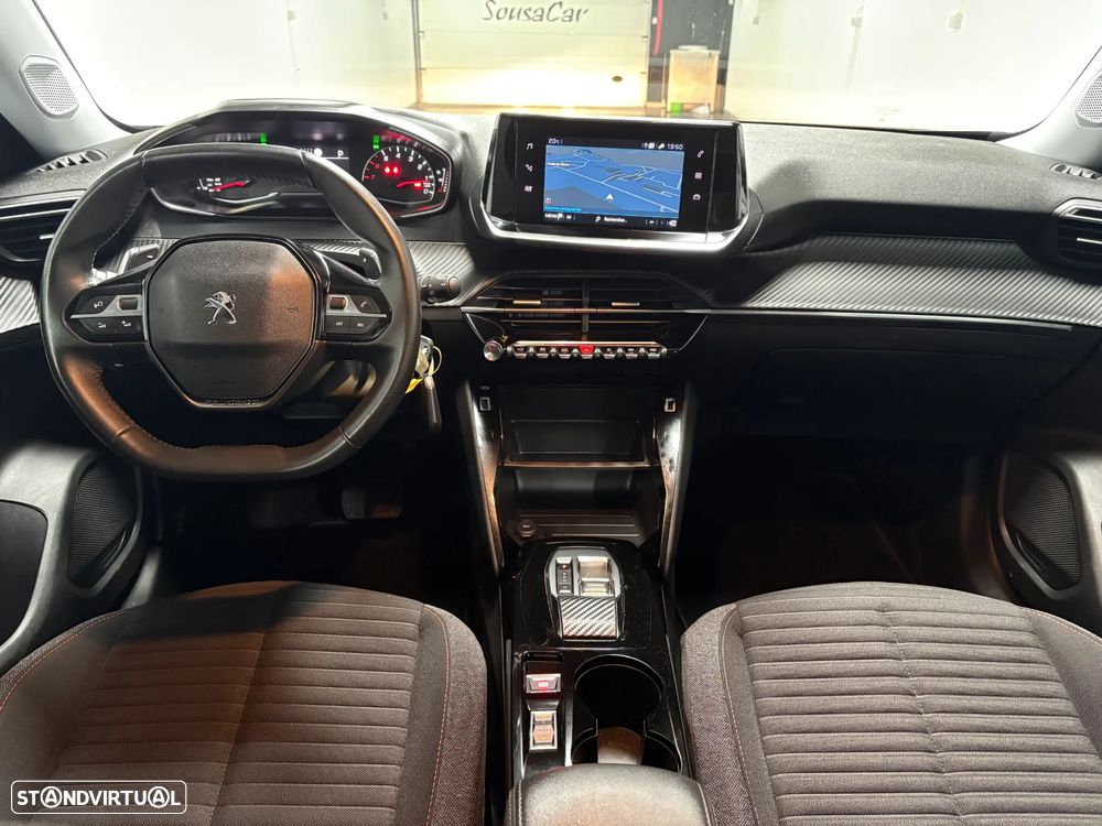 Peugeot 2008 1.2 PureTech Active EAT8 - 10