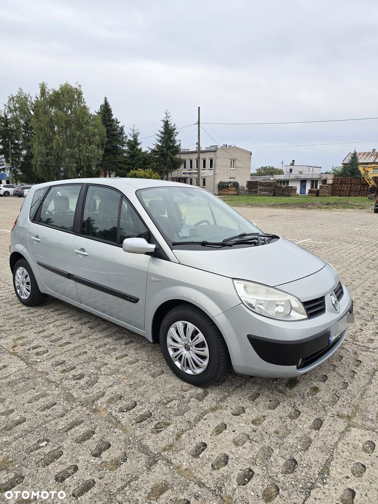 Renault Scenic - 1