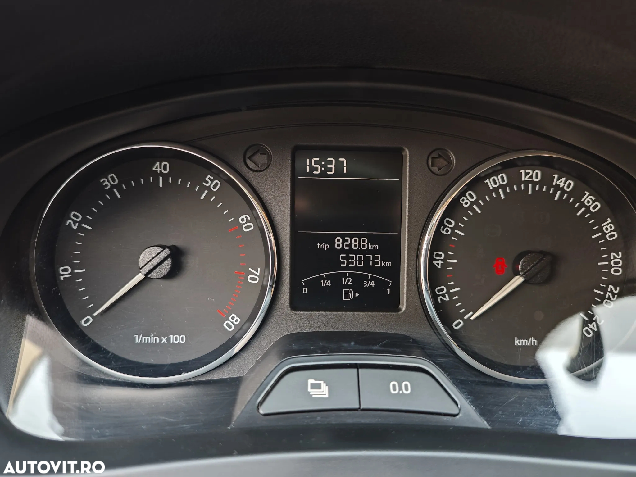 Skoda RAPID 1.2 TSI Ambition - 10