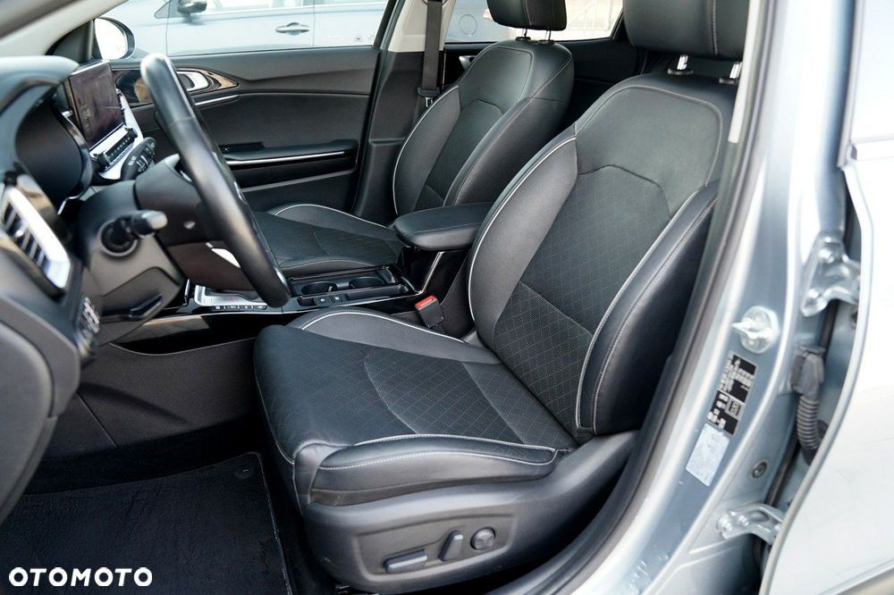 Kia XCeed - 18