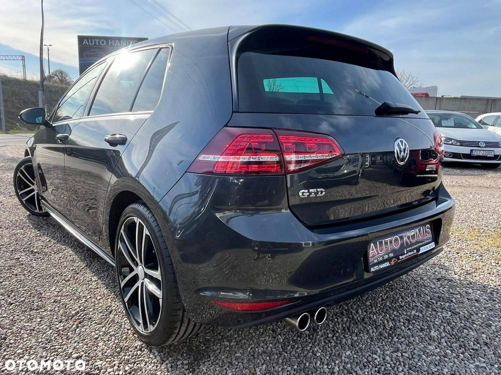 Volkswagen Golf 2.0 TDI BMT GTD - 33