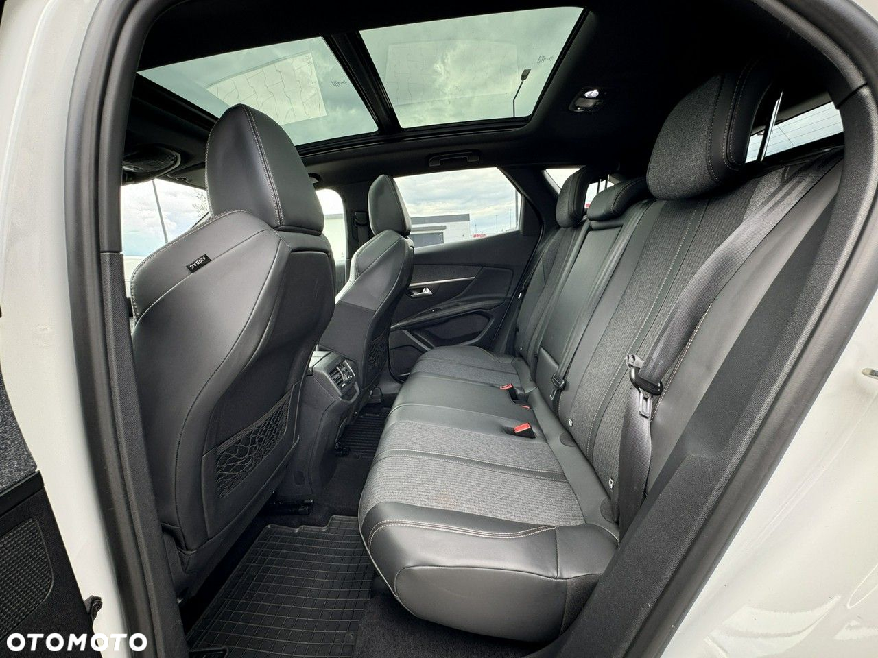 Peugeot 3008 PureTech 130 Stop & Start GPF EAT8 GT - 33