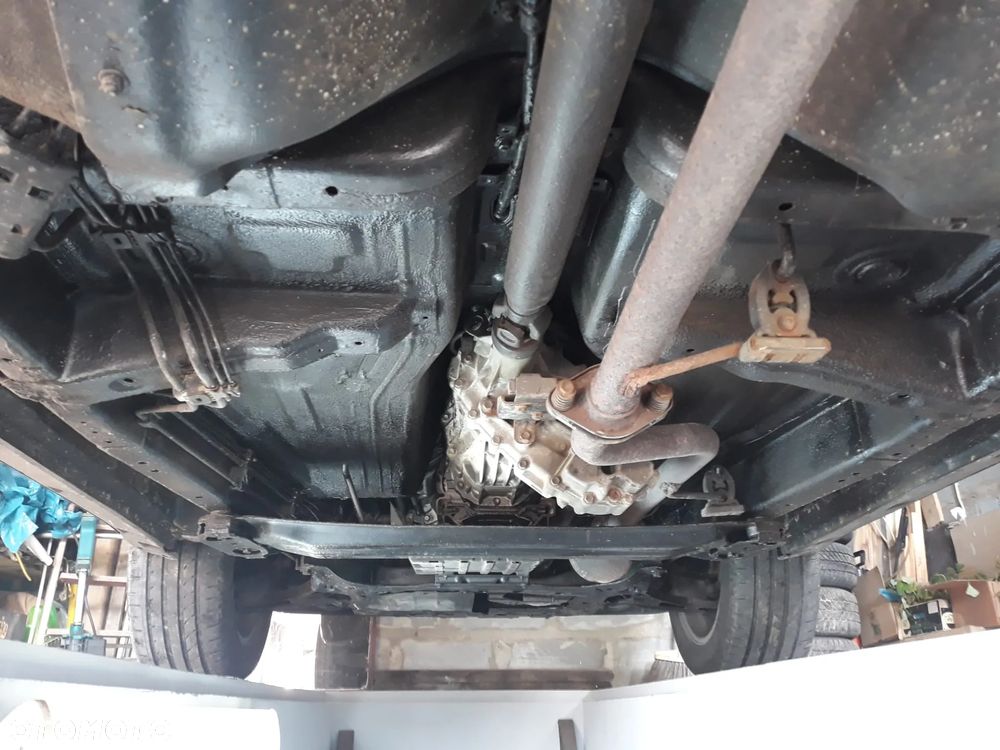 Suzuki Grand Vitara 1.9 DDiS - 16