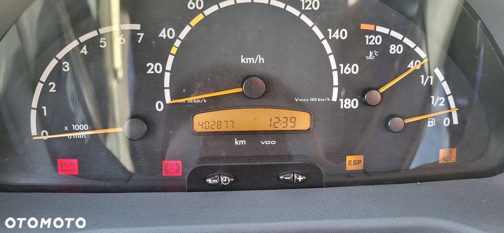 Mercedes-Benz SPRINTER - 24