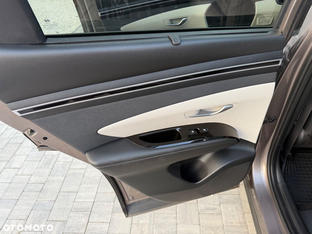 Hyundai Tucson 1.6 T-GDi HEV Platinum 4WD - 17
