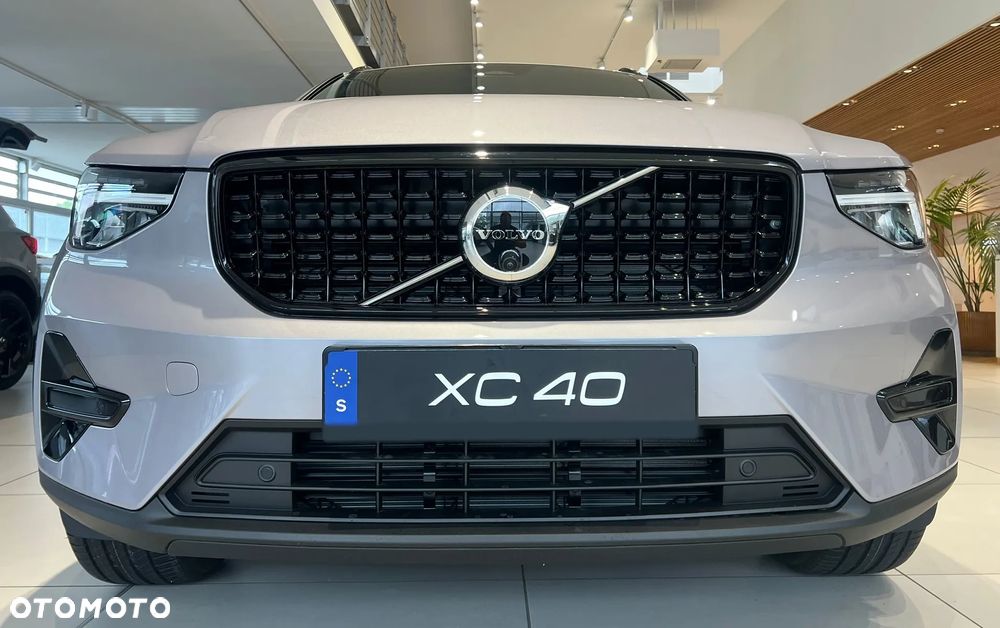 Volvo XC 40 B4 B AWD DKG Plus Dark - 1