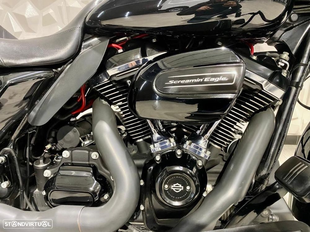 Harley-Davidson FLHXS Street Glide Special - 9