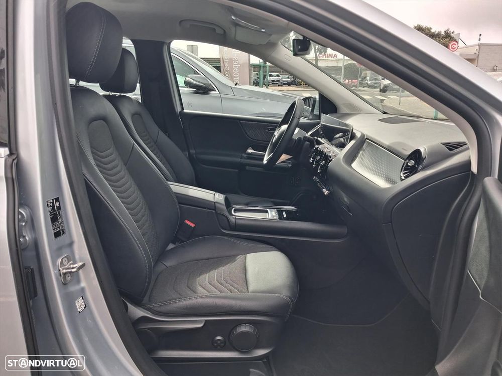 Mercedes-Benz B 250 e - 12