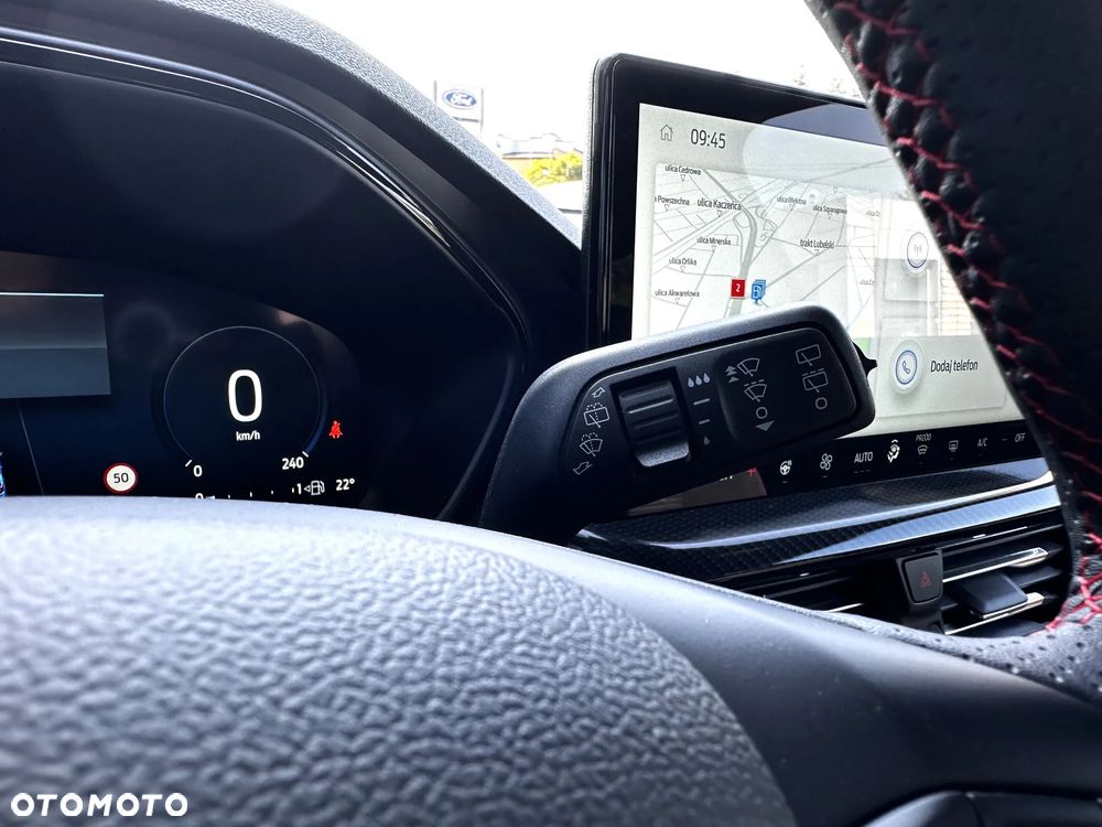 Ford Focus 1.0 EcoBoost mHEV ST-Line X - 12