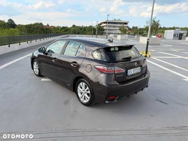 Lexus CT - 4