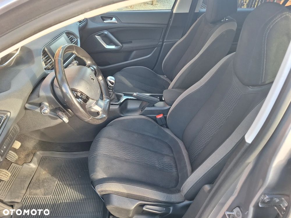 Peugeot 308 1.6 BlueHDi Allure S&S - 13