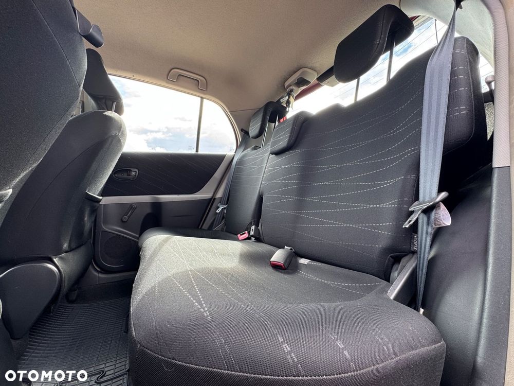Toyota Yaris 1.3 - 15