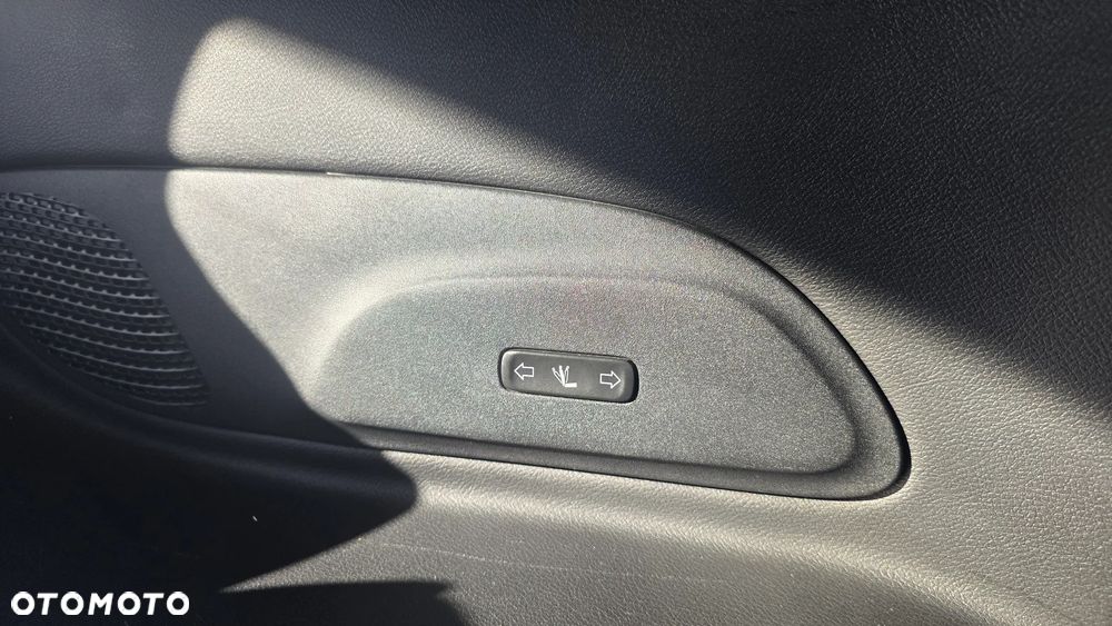 Chrysler Pacifica - 28