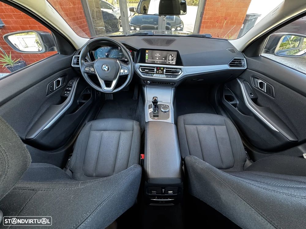 BMW 320 d Auto - 29