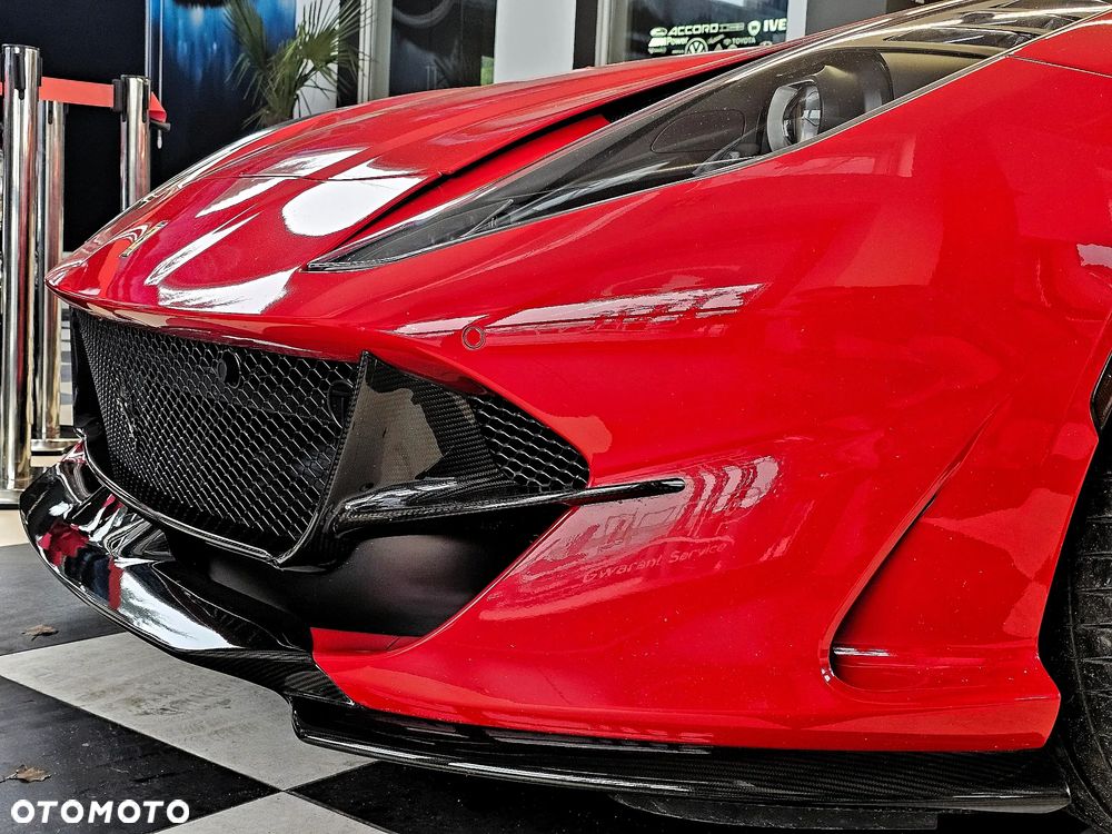 Ferrari 812 Superfast - 26