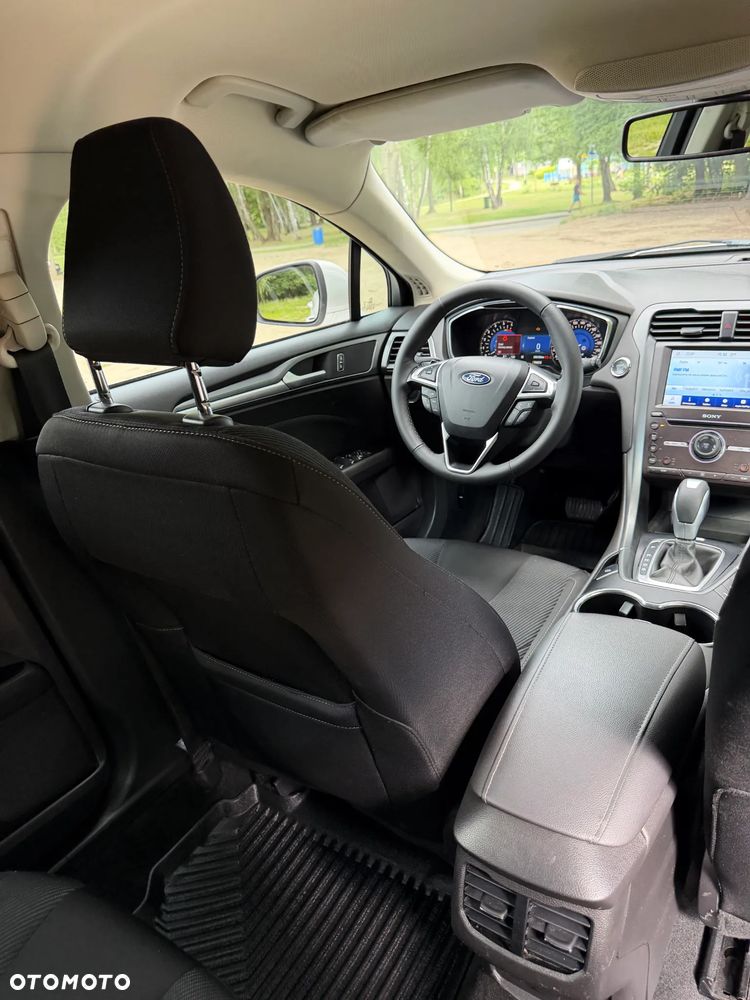 Ford Mondeo 2.0 TDCi Titanium PowerShift - 8