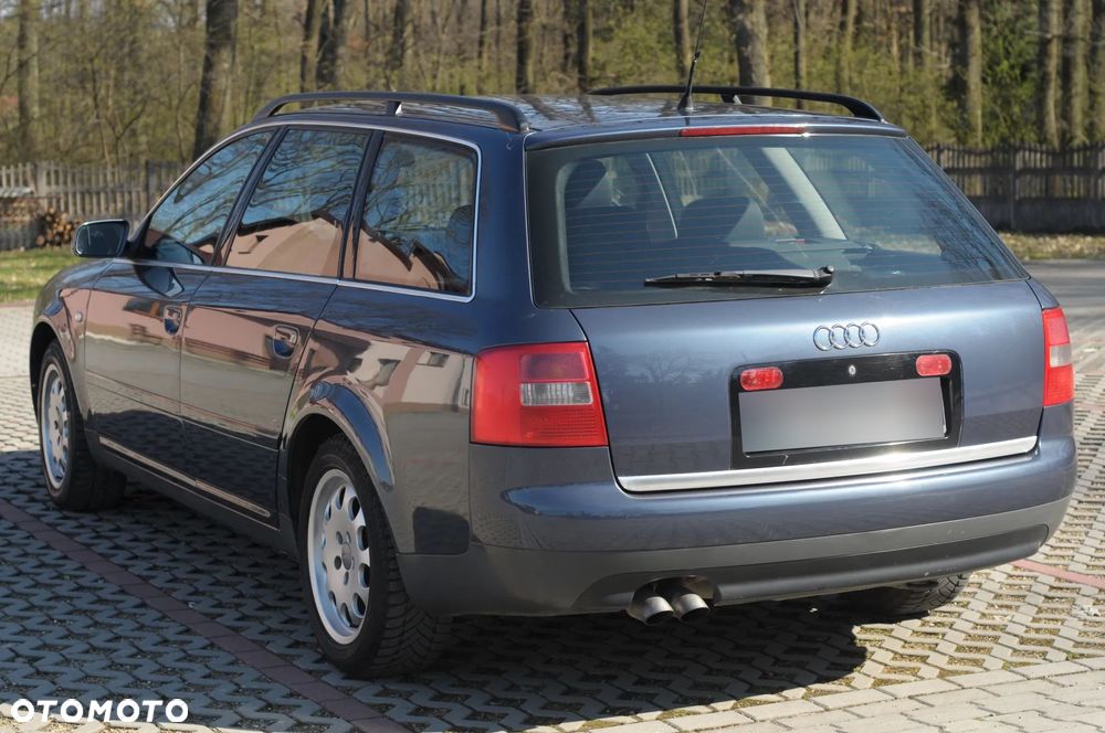 Audi A6 Avant 2.5 TDI - 10