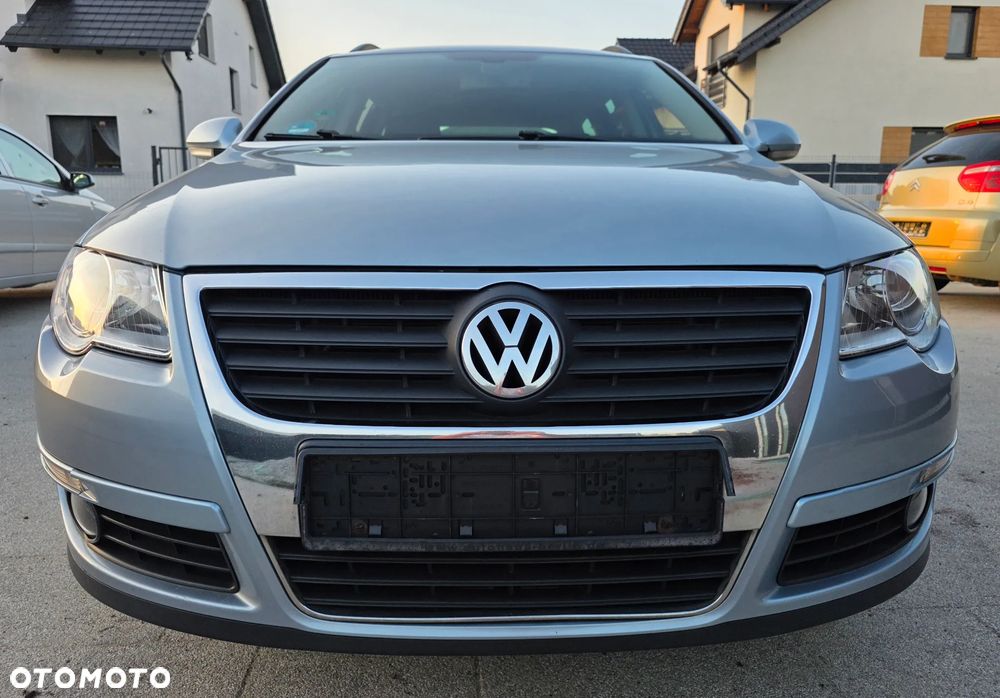 Volkswagen Passat 1.6 FSI Comfortline - 3