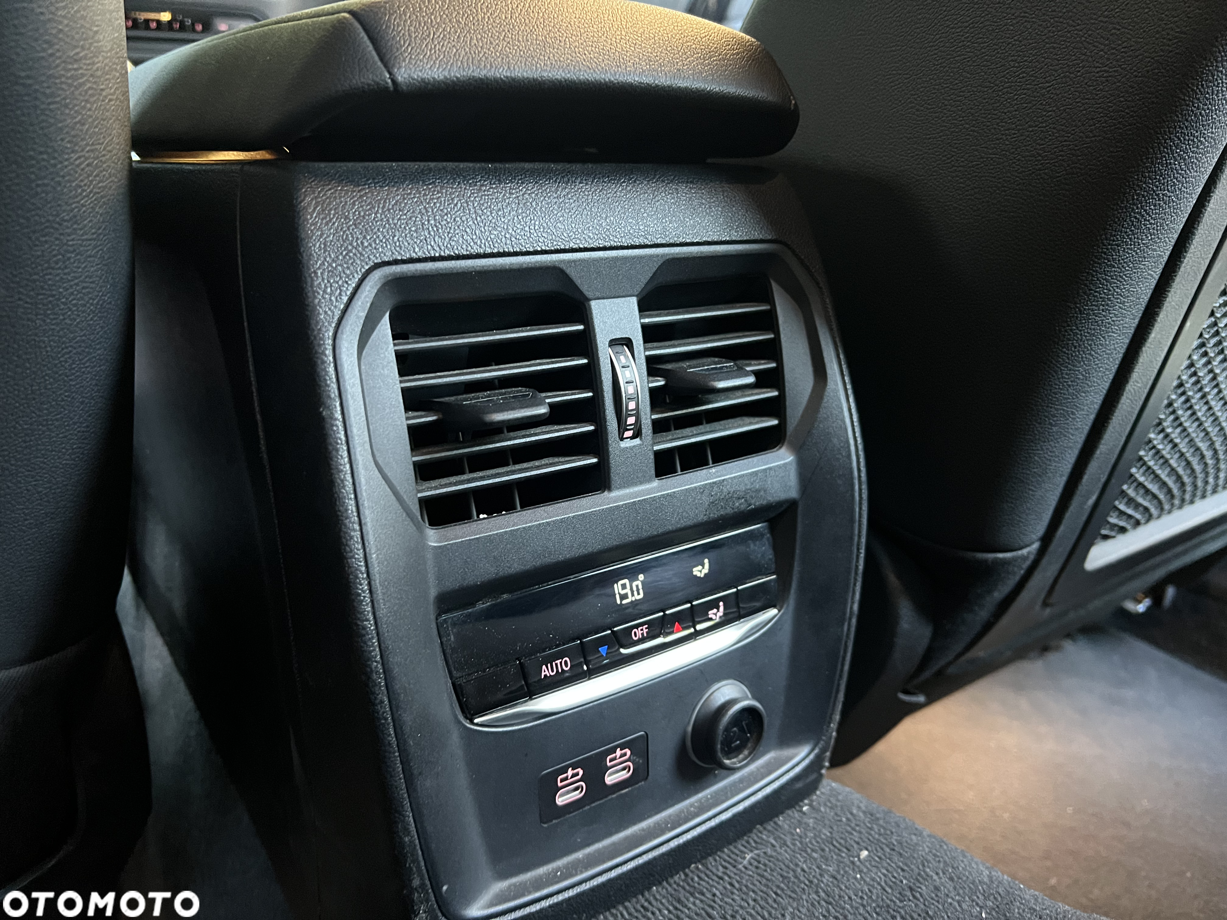 BMW Seria 3 320i - 8