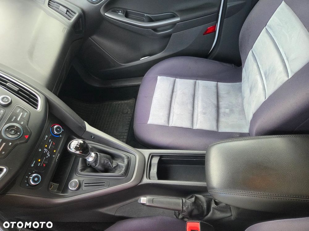 Ford Focus 1.5 TDCi Trend - 8